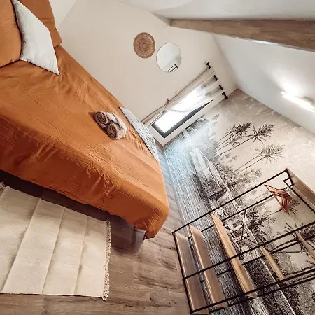 Duplex, Hyper-central - Piscine Privée - Garage