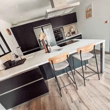 Duplex, Hyper-central - Piscine Privée - Garage Hébergement de vacances *