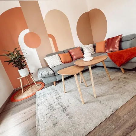 Dom wakacyjny Duplex, Hyper-central - Piscine Privee - Garage
