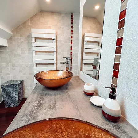 Дом отдыха Duplex, Hyper-central - Piscine Privee - Garage