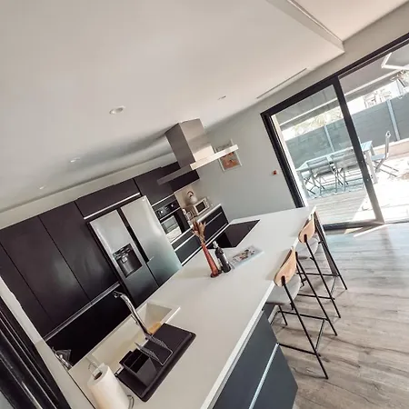 Дом отдыха Duplex, Hyper-central - Piscine Privee - Garage Бержерак