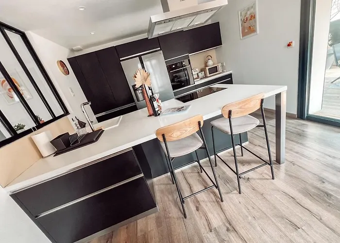 Duplex, Hyper-central - Piscine Privee - Garage Feriehus *