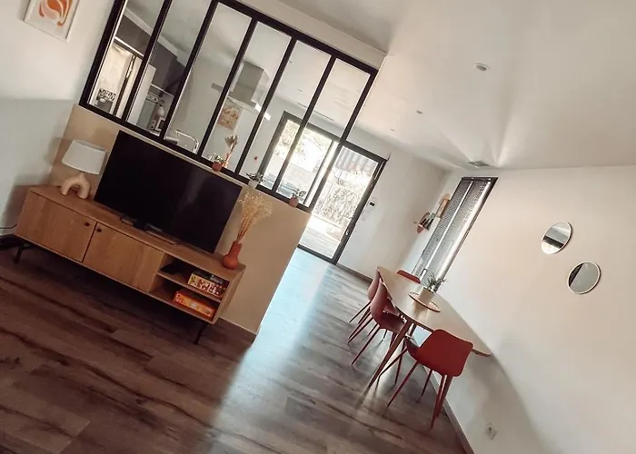 Duplex, Hyper-central - Piscine Privee - Garage Feriehus *