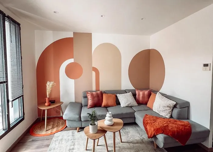 Semesterbostad Duplex, Hyper-central - Piscine Privee - Garage